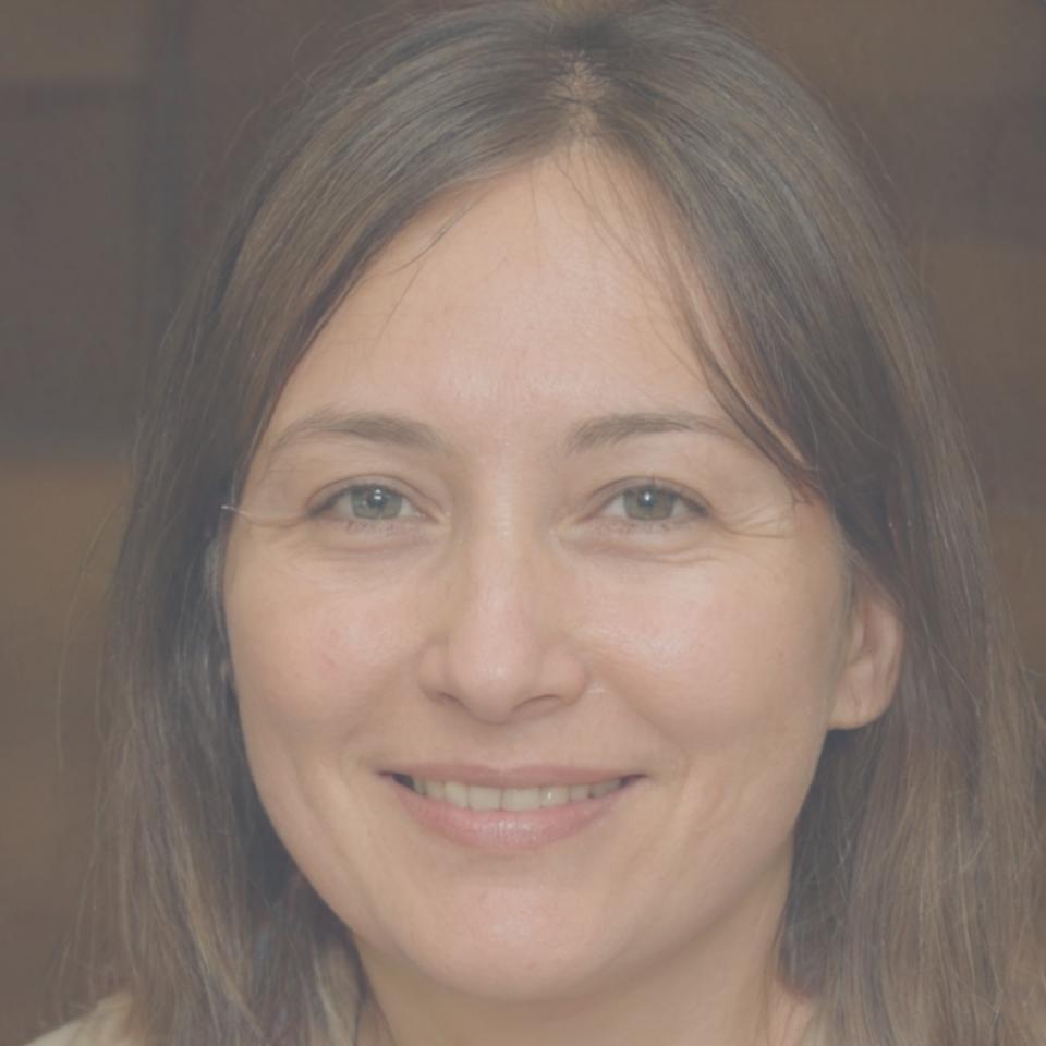 Ana Silva, Diretora de Análise Financeira
